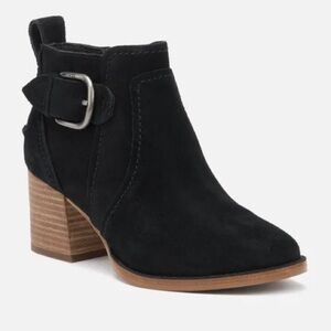 UGG Women's Leahy Buckle Heeled 
Black Suede
Ankle Boots - Black
Size 8